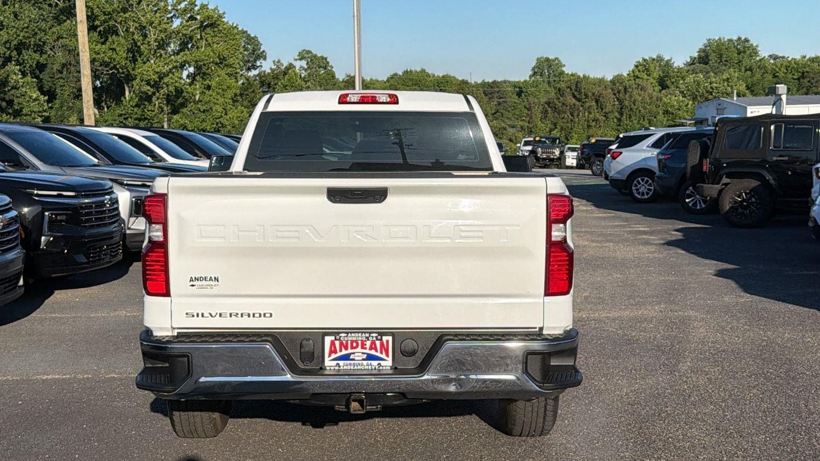 Used 2022 Chevrolet Silverado 1500 W/T RWD image 9
