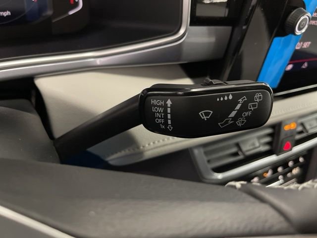 New 2026 Volkswagen Taos SEL AWD/4WD image 18