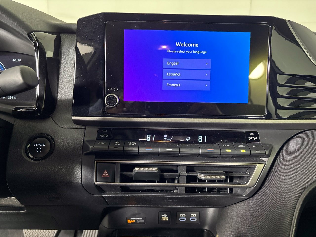 Used 2025 Toyota Camry LE FWD image 17