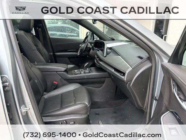 Certified 2024 Cadillac XT4 Luxury w/ Cold Weather Package AWD/4WD image 7