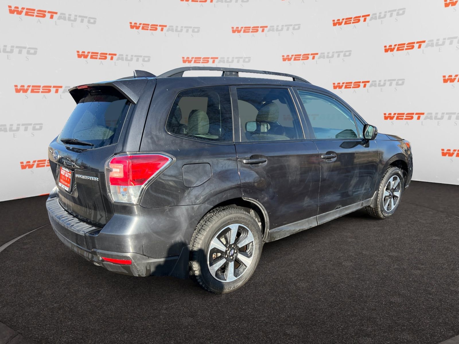 Used 2018 Subaru Forester 2.5i Premium AWD/4WD image 5