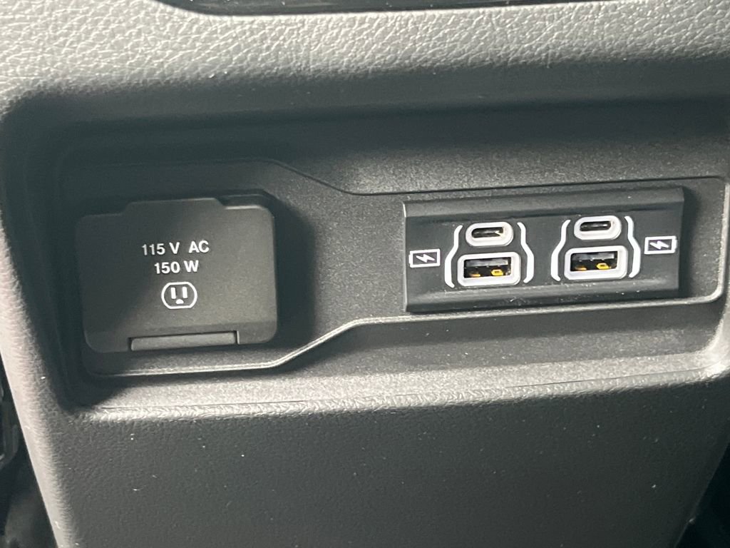 New 2025 Jeep Grand Cherokee 4WD image 17