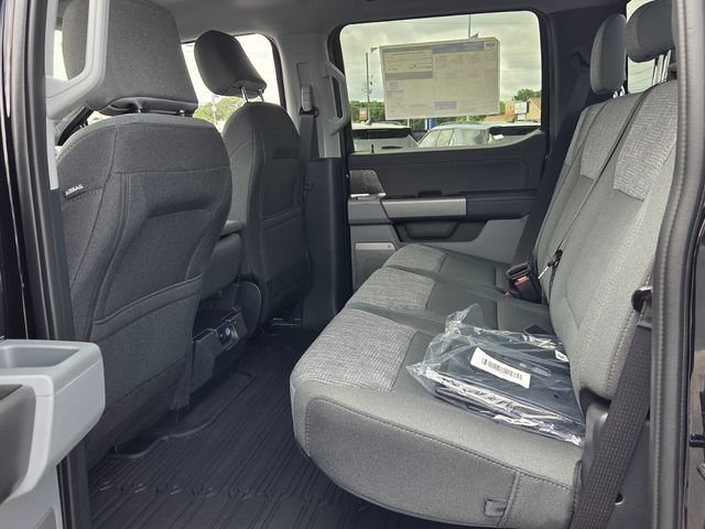 New 2026 Ford F250 XLT w/ XLT Premium Package AWD/4WD image 6
