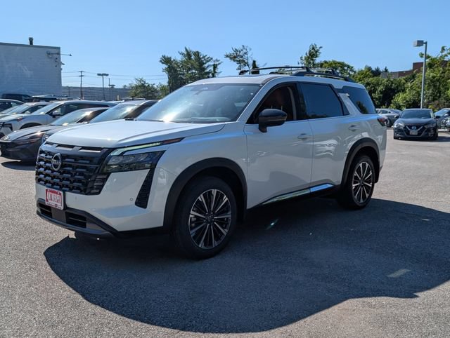 New 2026 Nissan Pathfinder Platinum w/ Cargo Package AWD/4WD image 5