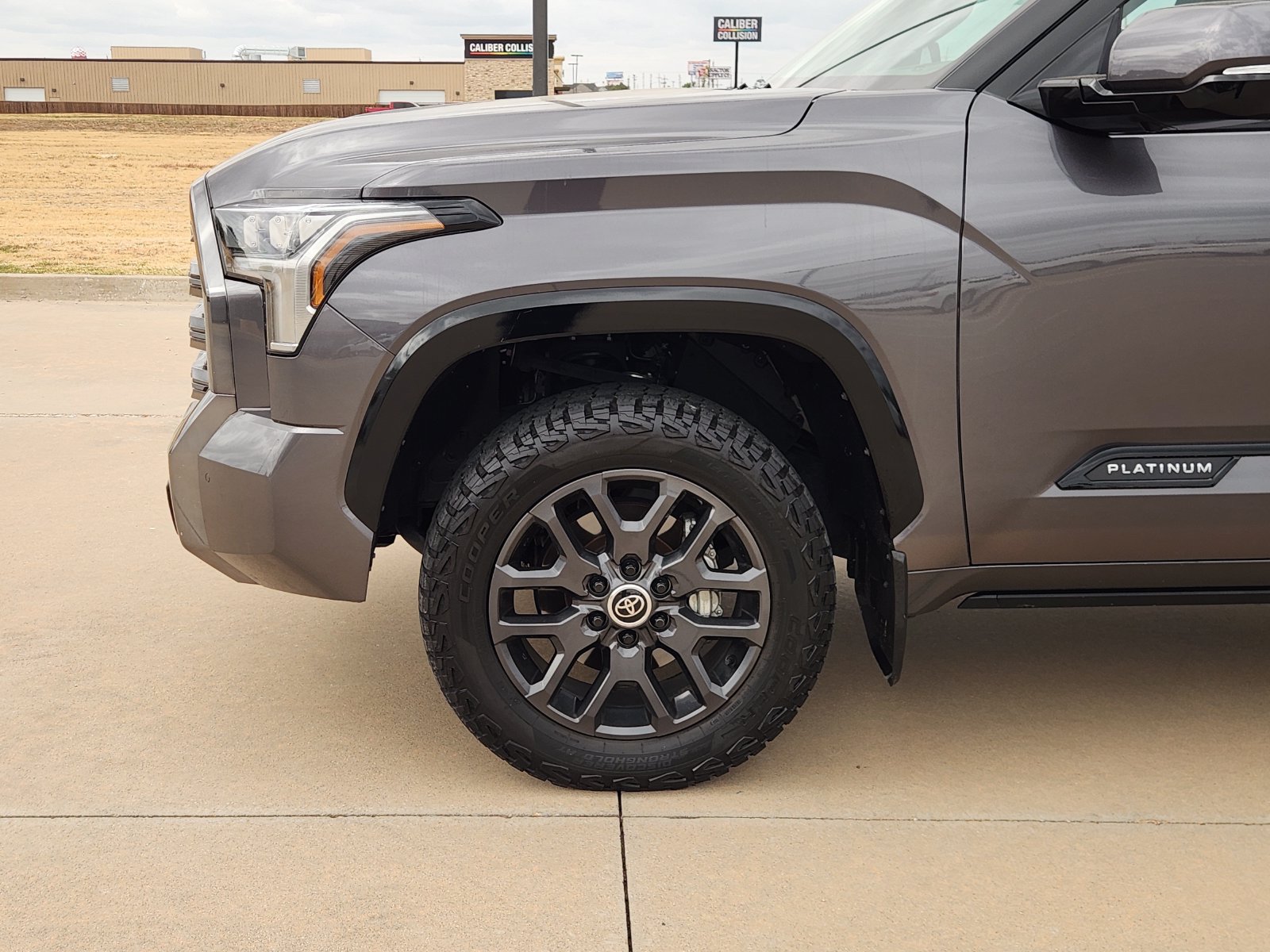 Used 2024 Toyota Tundra Platinum AWD/4WD image 9
