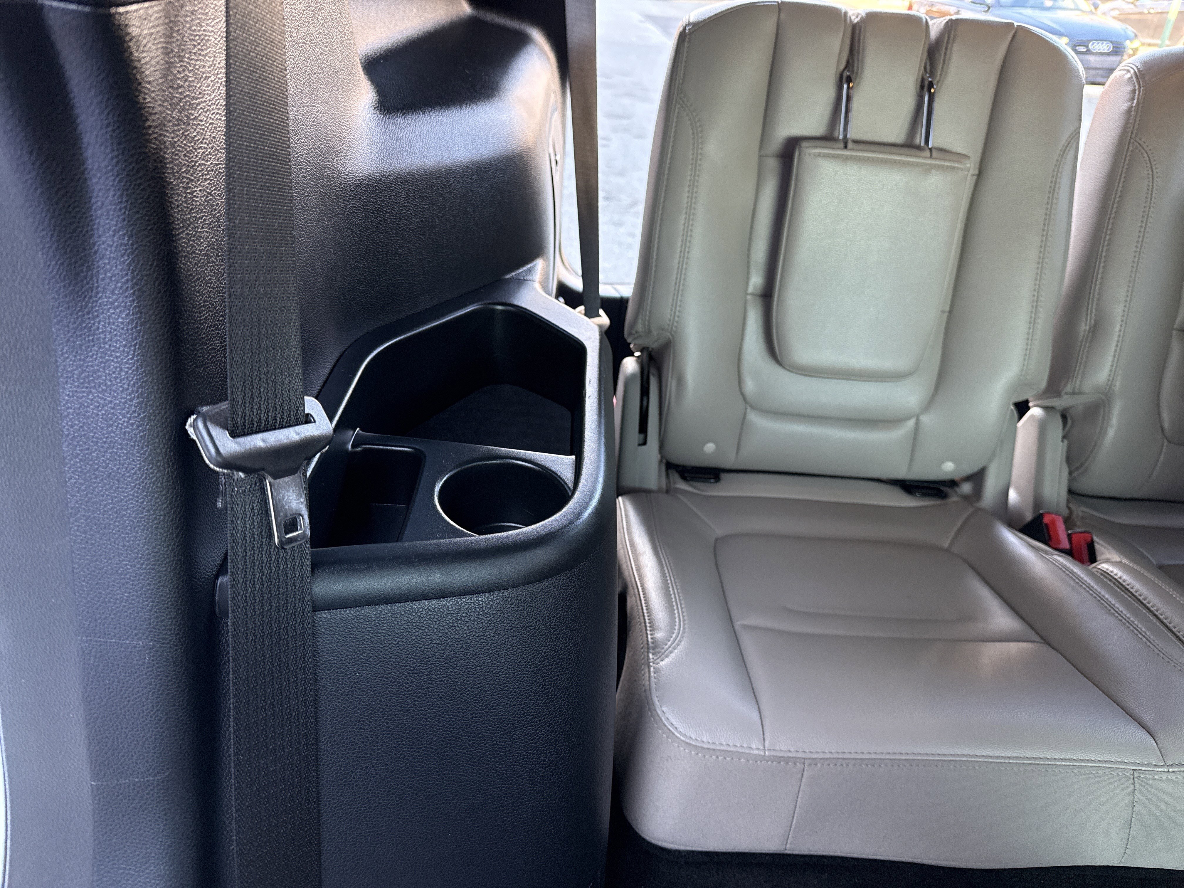 Used 2018 Ford Explorer XLT w/ Equipment Group 202A image 47