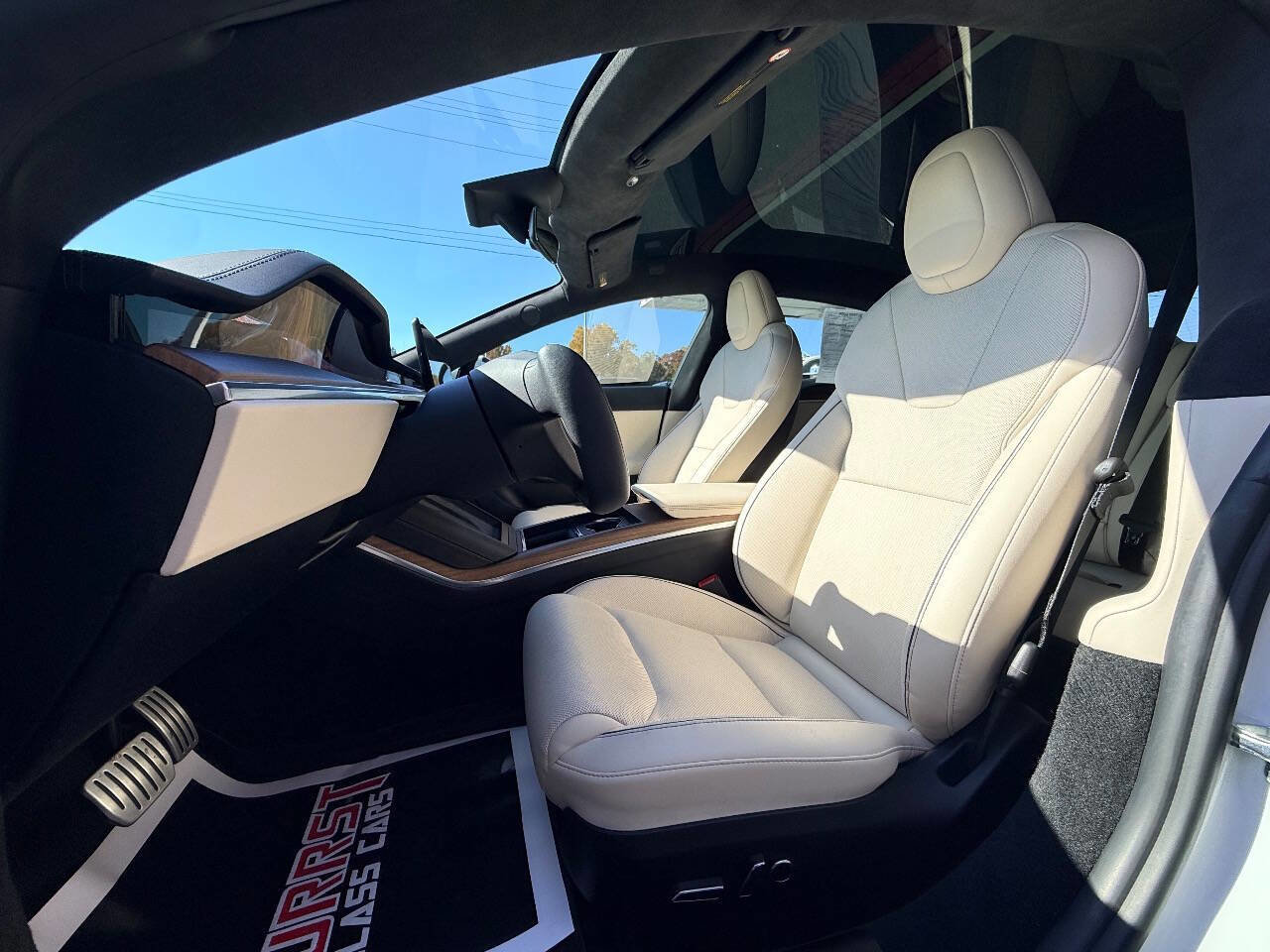 Used 2021 Tesla Model S Plaid image 16