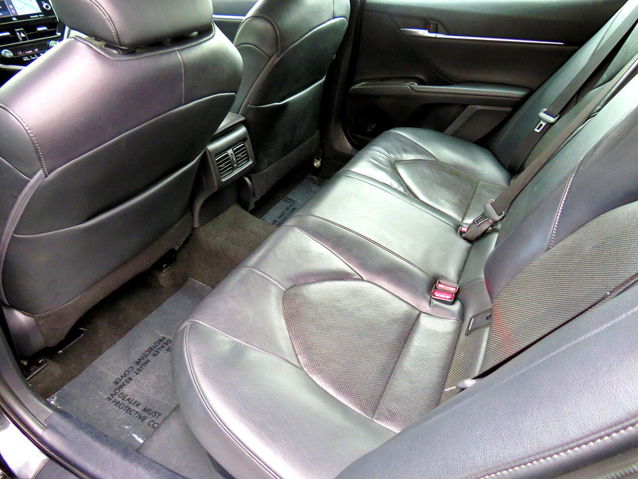 Used 2021 Toyota Camry XLE image 30