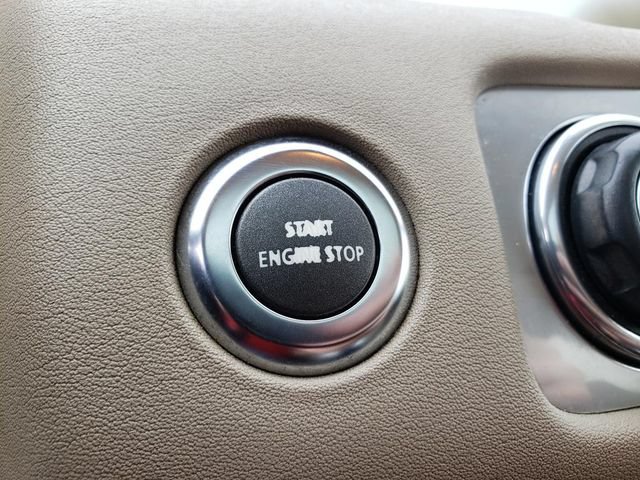 Used 2011 Land Rover Range Rover Sport HSE AWD/4WD image 25