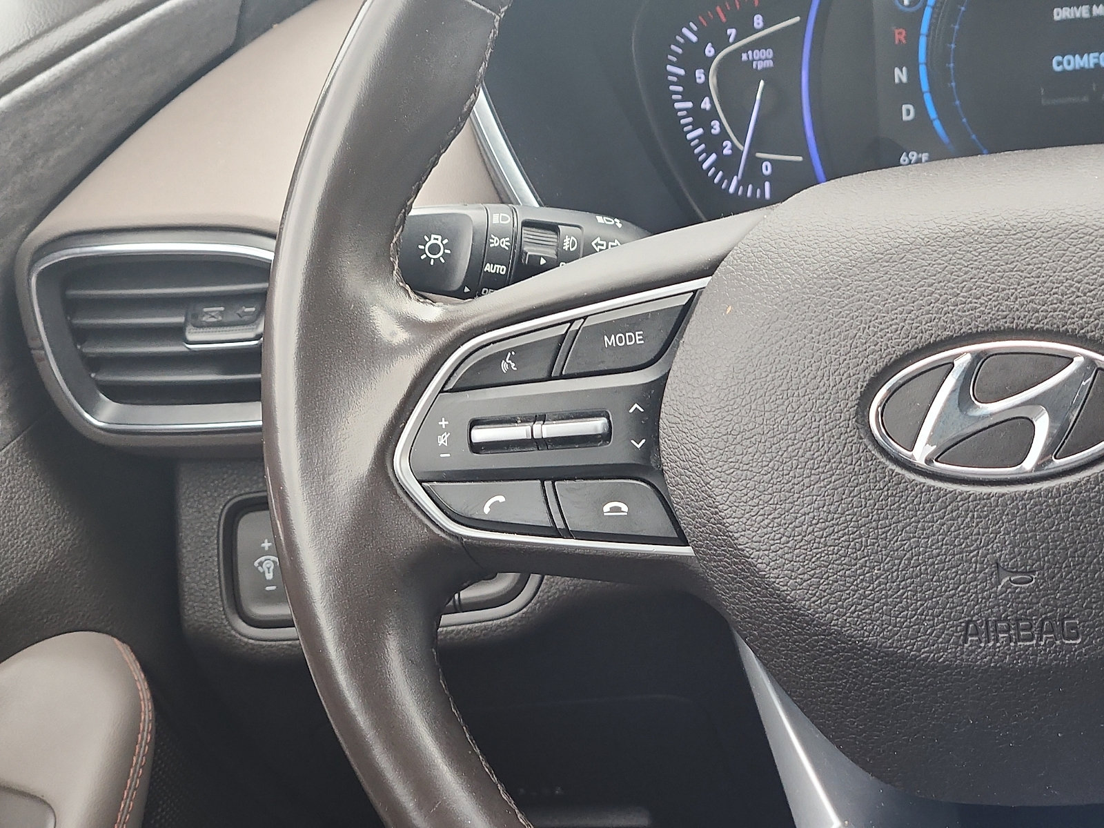 Used 2020 Hyundai Santa Fe Limited w/ Cargo Package AWD/4WD image 14