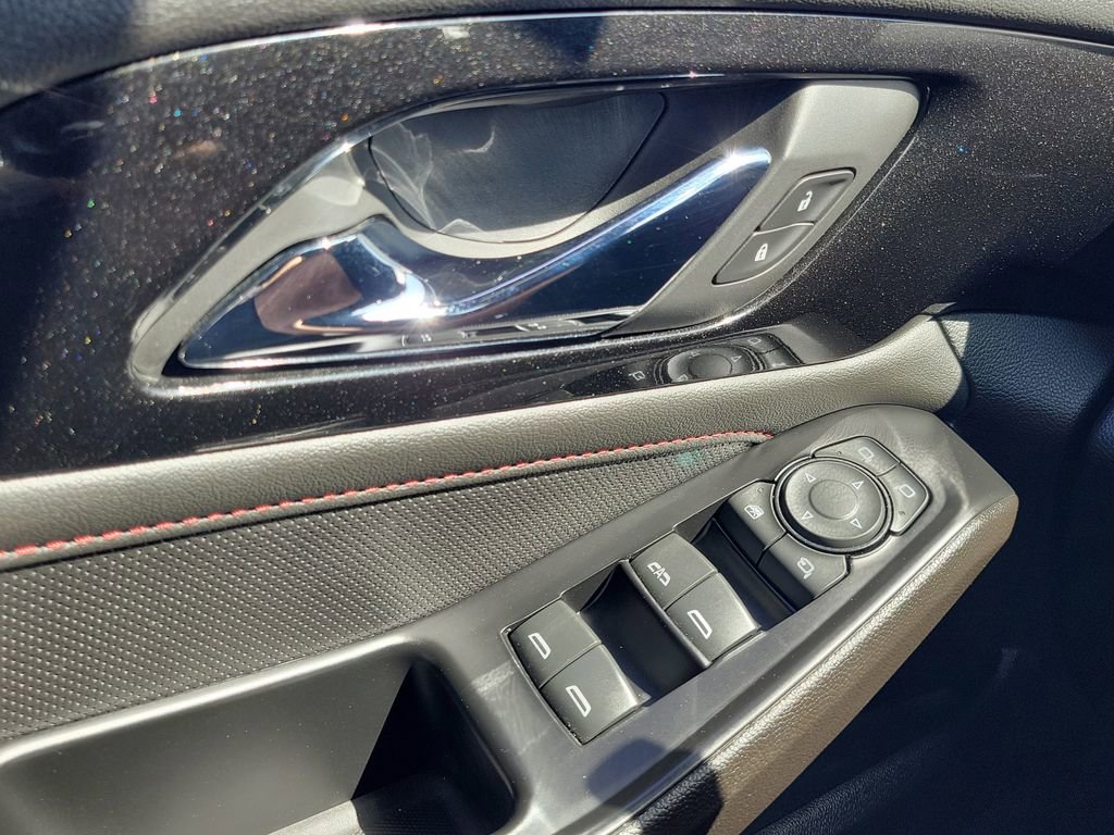 Used 2023 Chevrolet Traverse RS w/ LPO, Floor Liner Package FWD image 18
