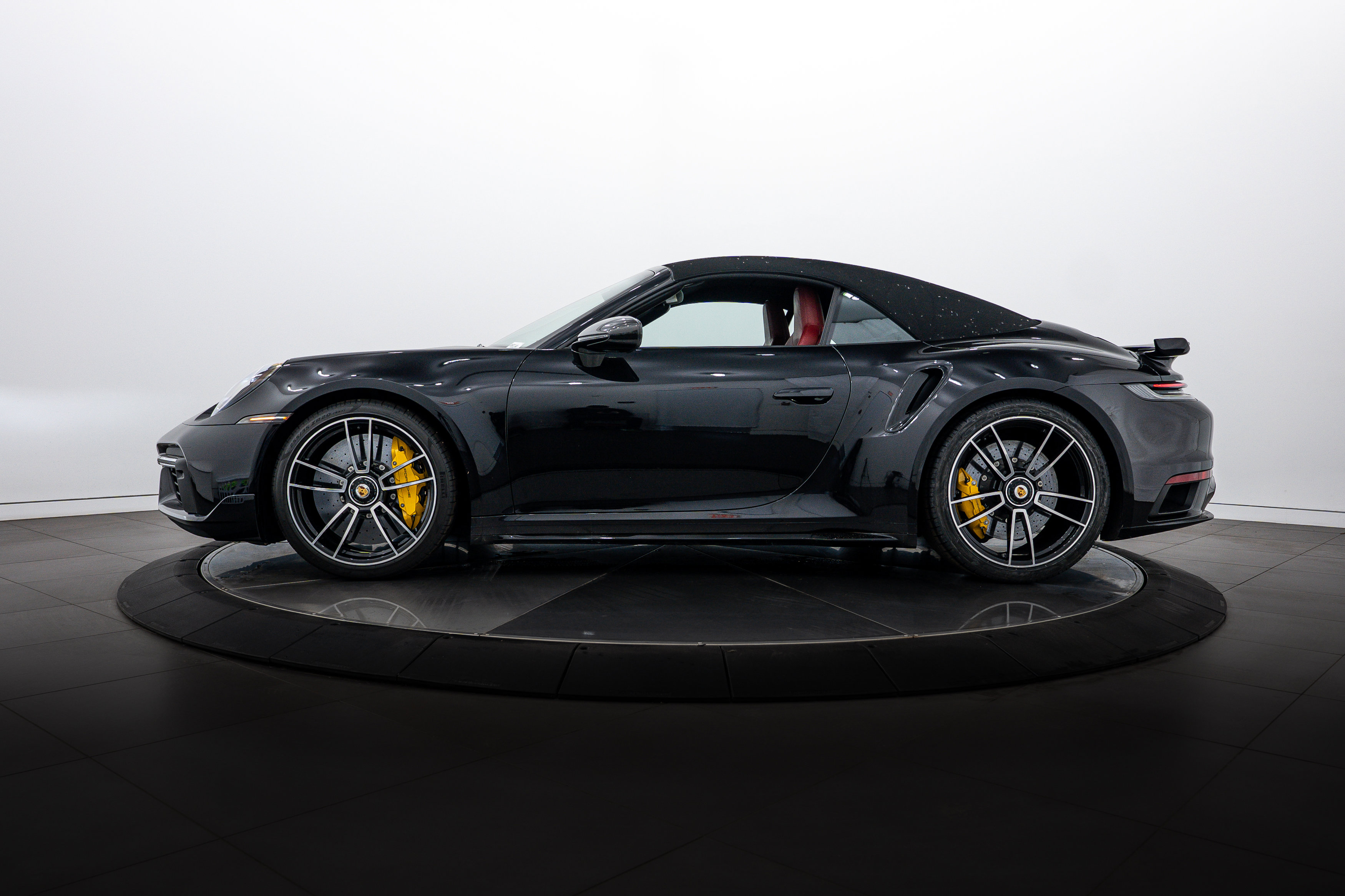Certified 2024 Porsche 911 Turbo S image 27