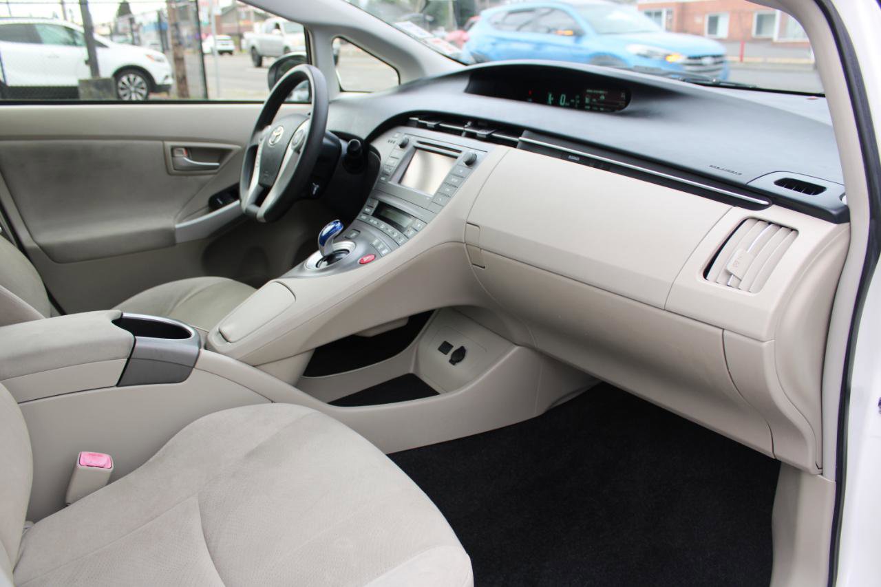 Used 2012 Toyota Prius Two image 14