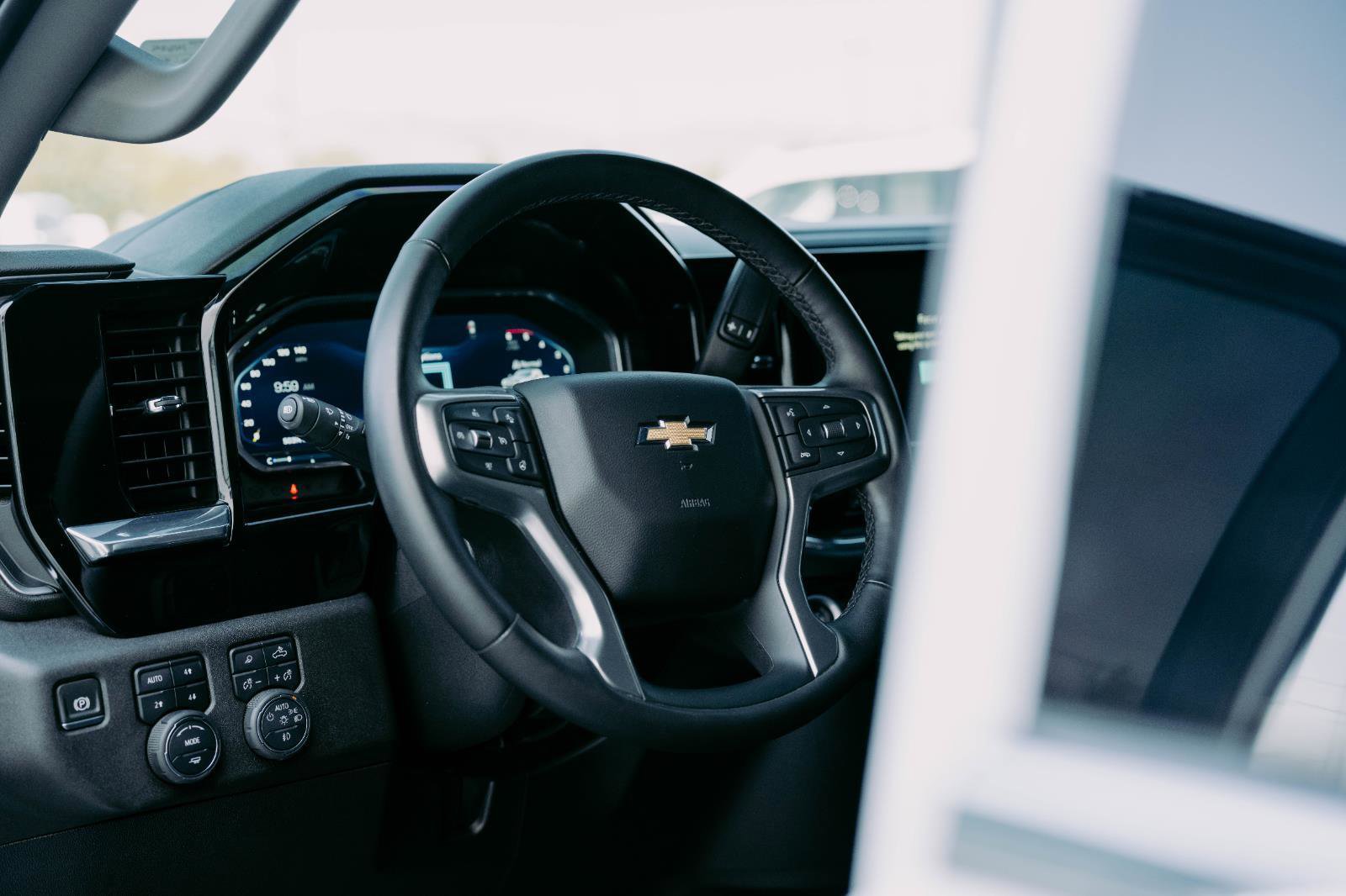 Used 2024 Chevrolet Silverado 2500 LTZ image 18