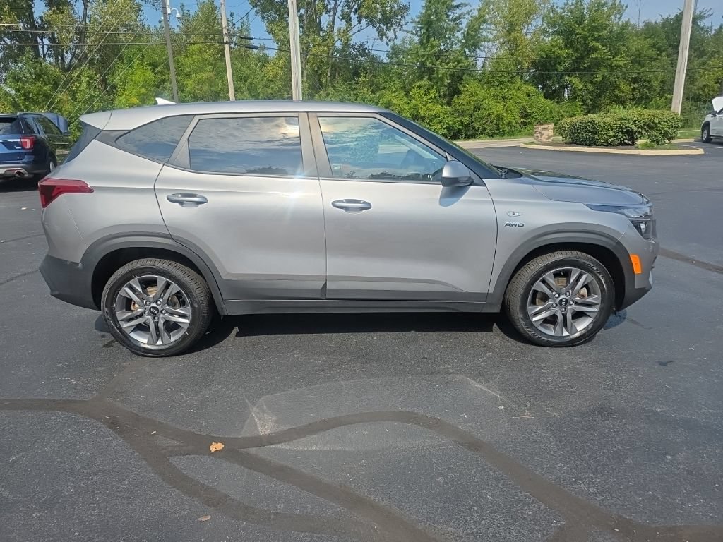 Used 2021 Kia Seltos LX AWD/4WD image 8