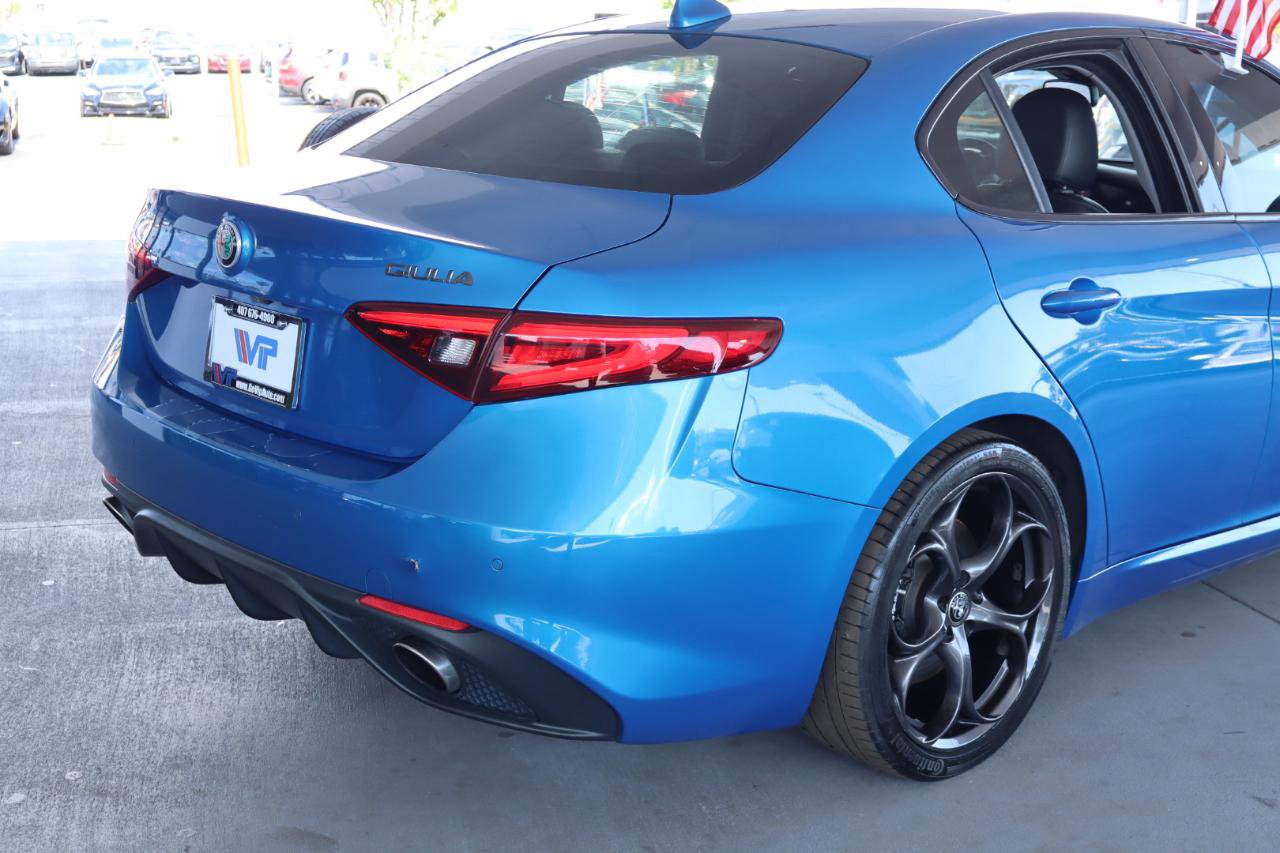Used 2018 Alfa Romeo Giulia RWD image 7