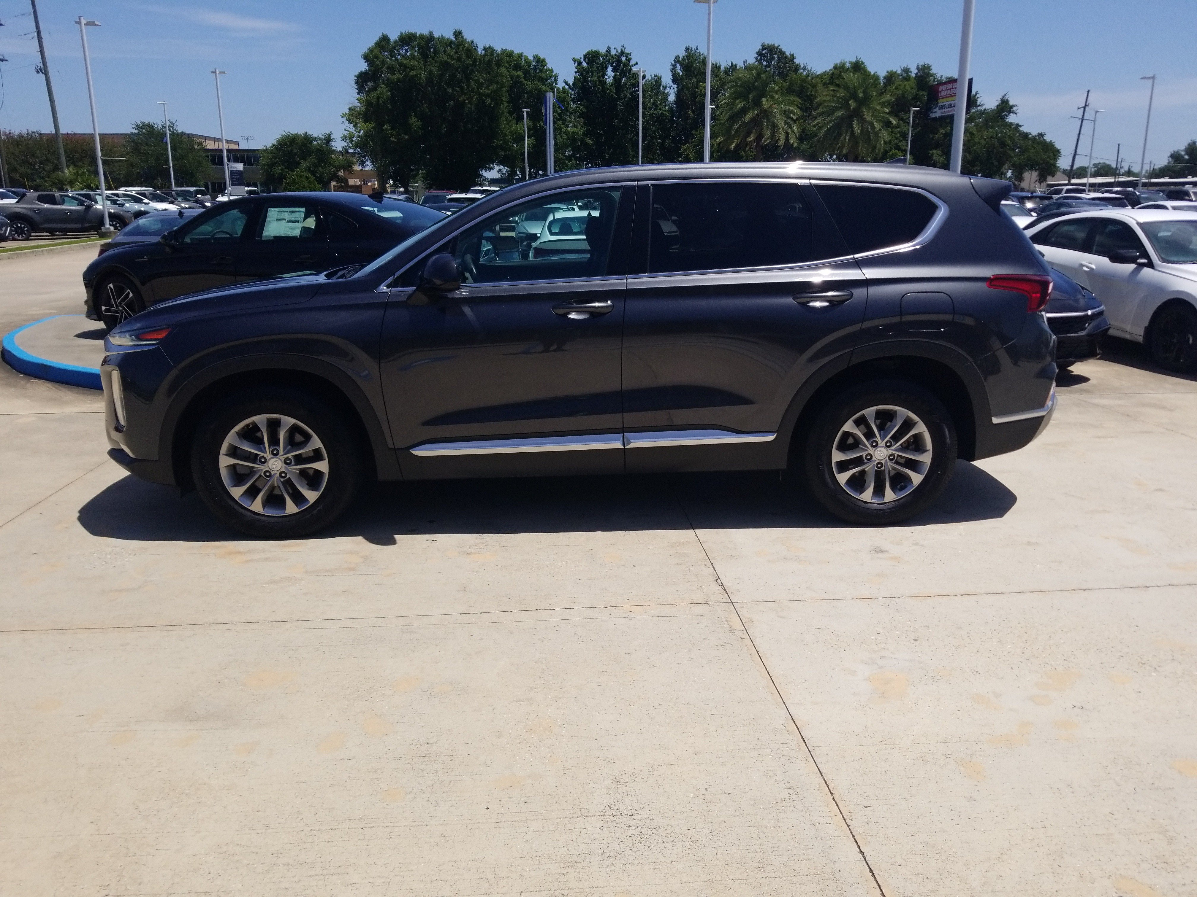 Used 2020 Hyundai Santa Fe SEL FWD image 4