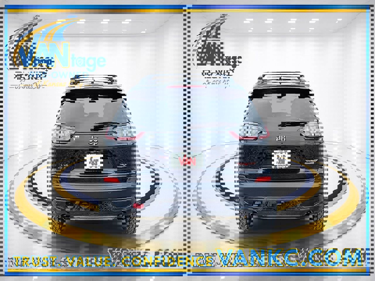 Used 2022 Jeep Cherokee Trailhawk w/ Comfort/Convenience Group image 7