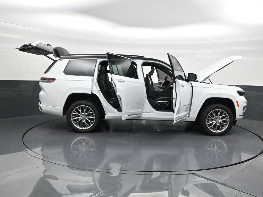 Used 2025 Jeep Grand Cherokee L Summit AWD/4WD image 33