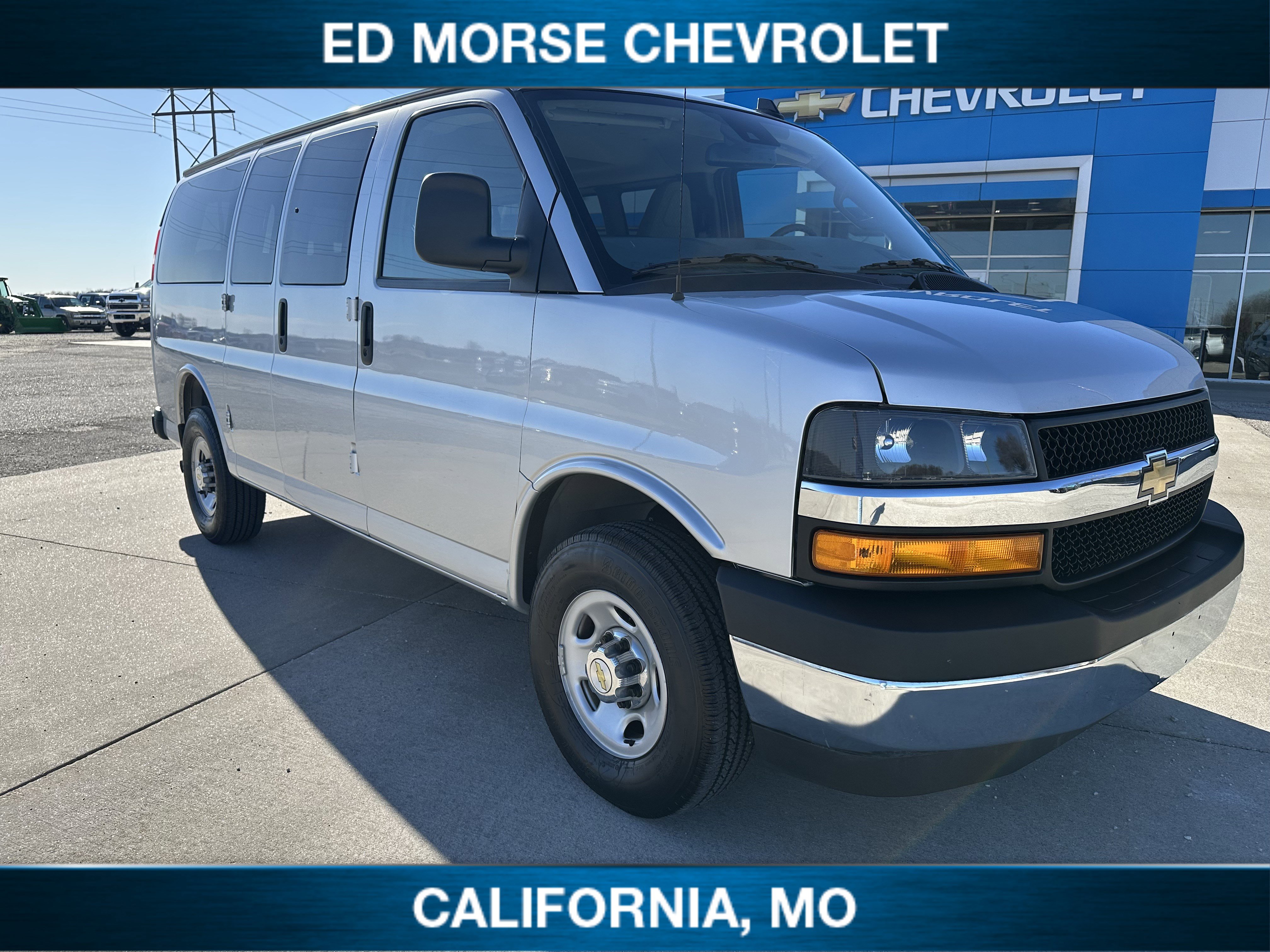 Used 2024 Chevrolet Express 2500 LT w/ LT Preferred Equipment Group image 1