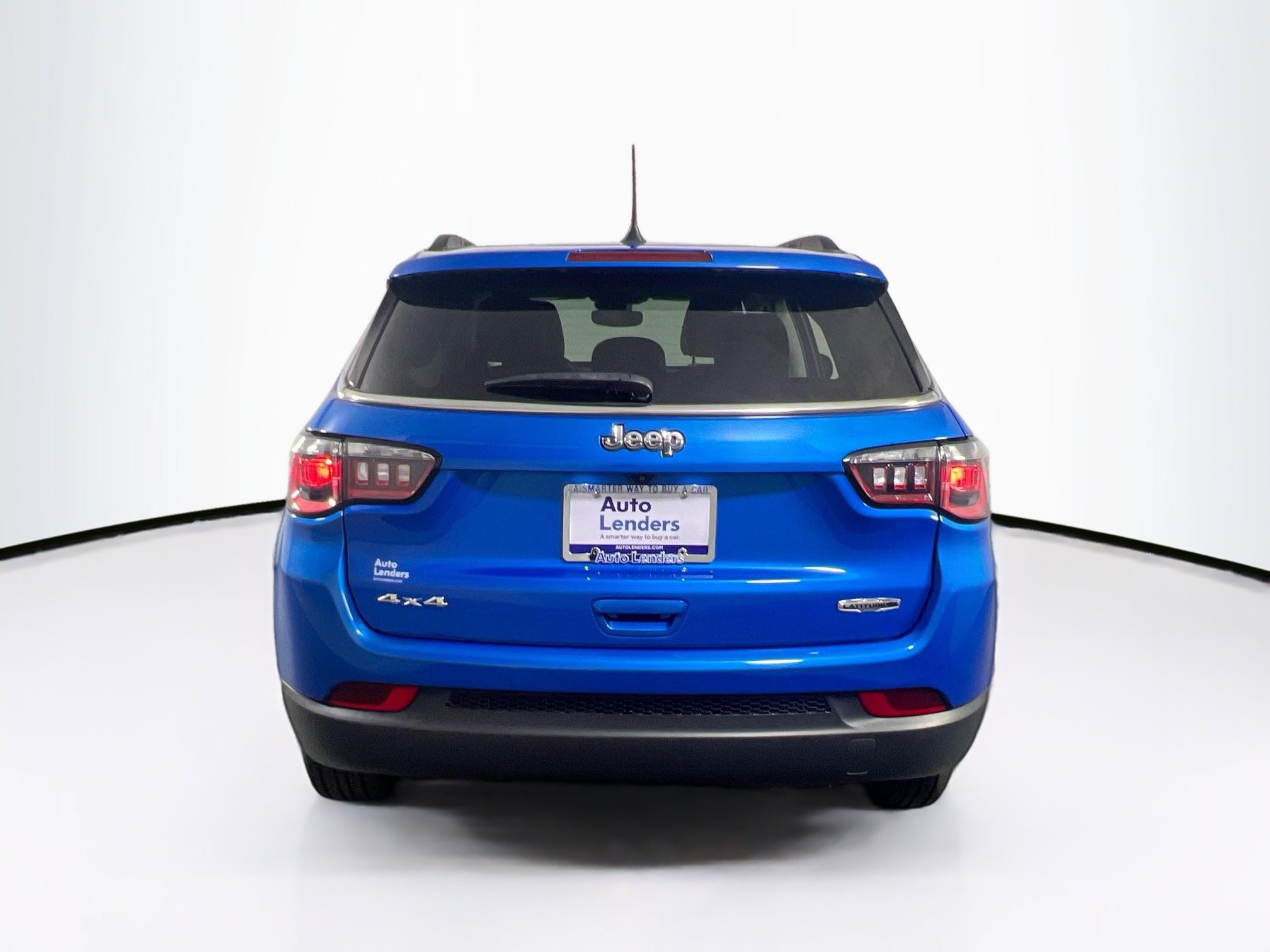 Used 2022 Jeep Compass Latitude w/ Sun and Sound Group AWD/4WD image 6