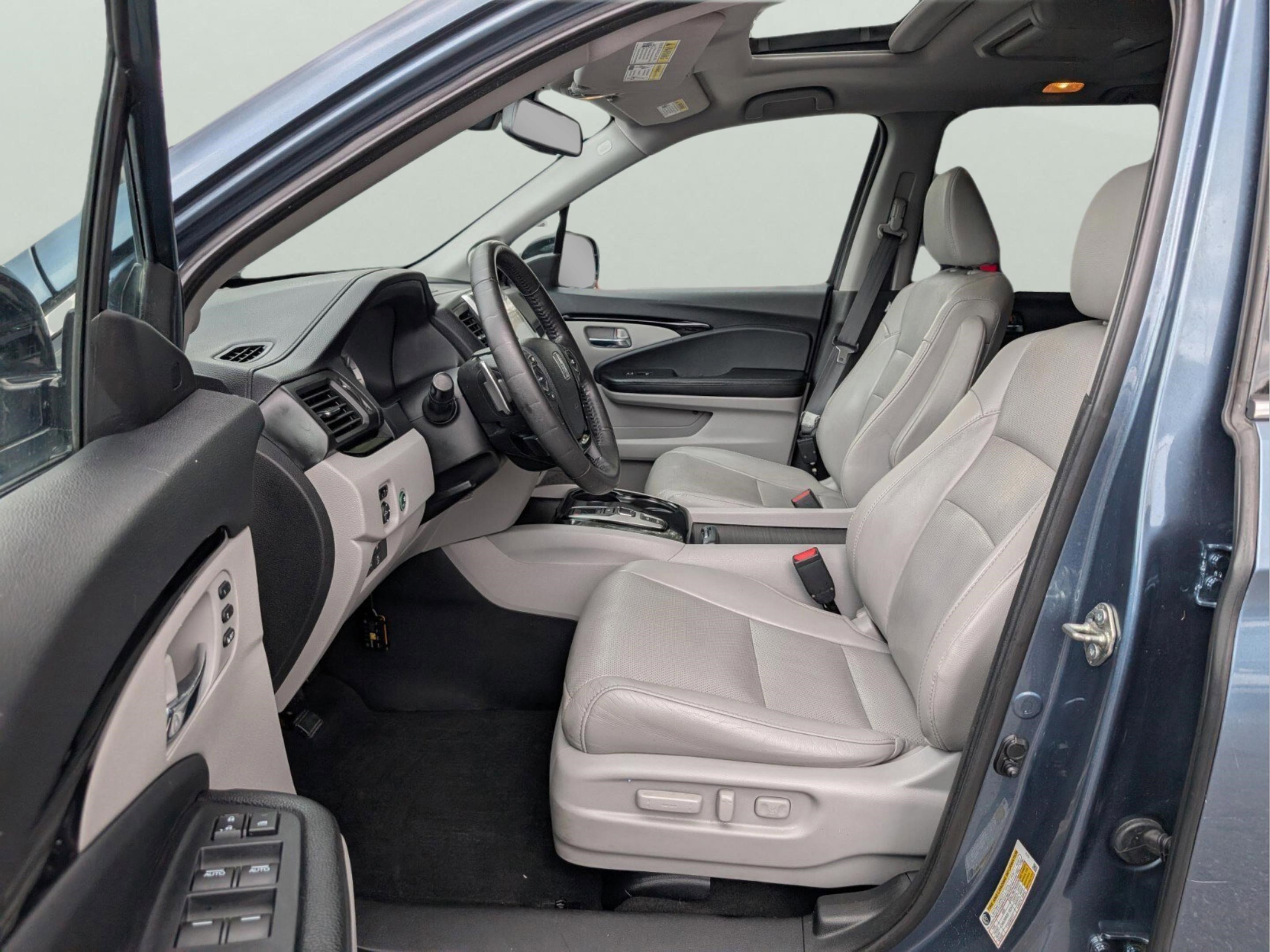 Used 2018 Honda Pilot Elite image 27