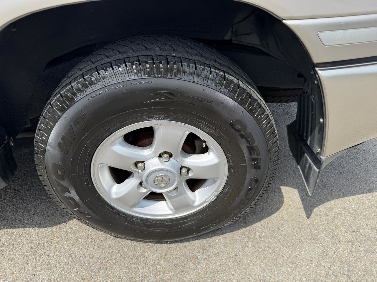 Used 1998 Toyota Land Cruiser AWD/4WD image 33