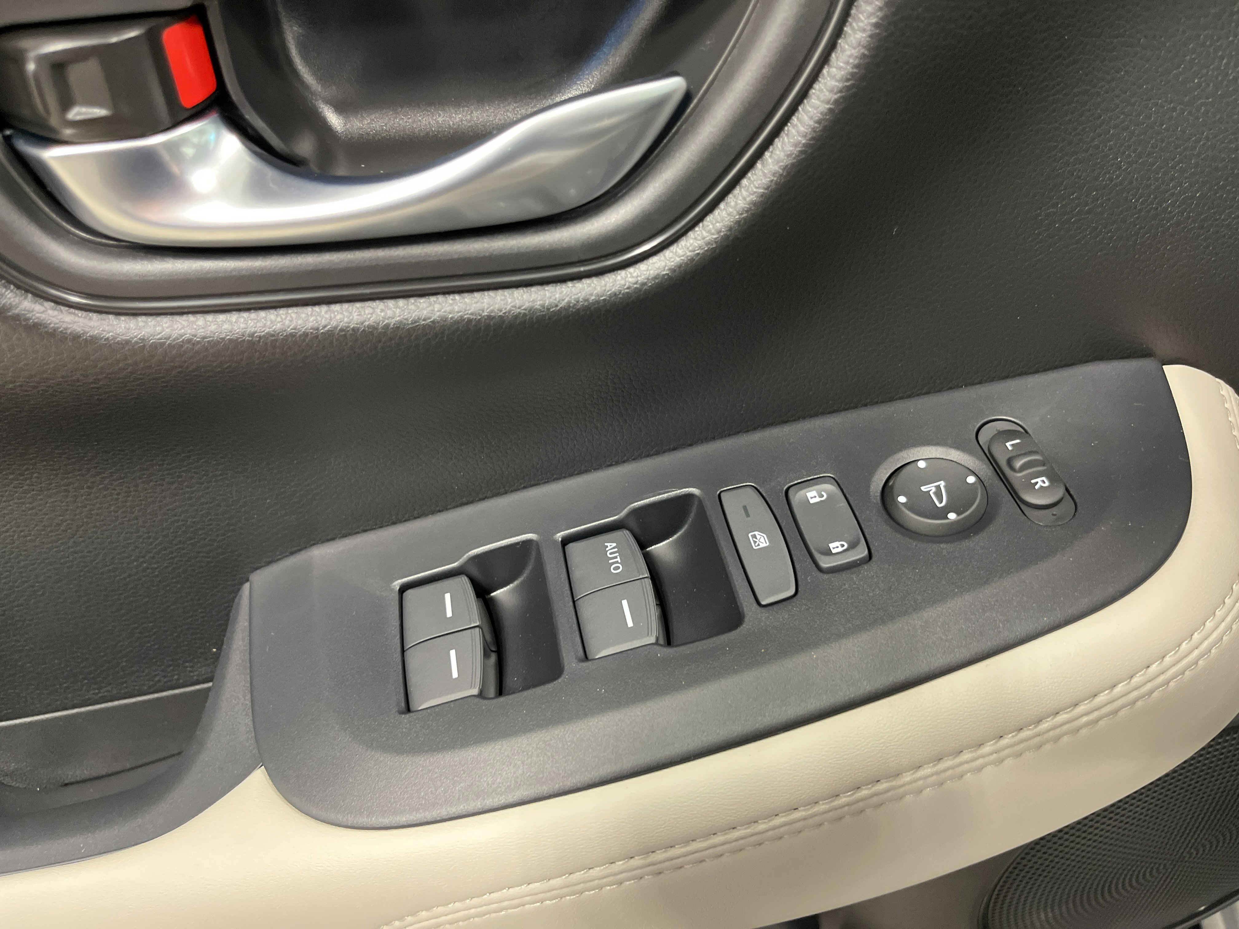 New 2026 Honda HR-V LX image 13