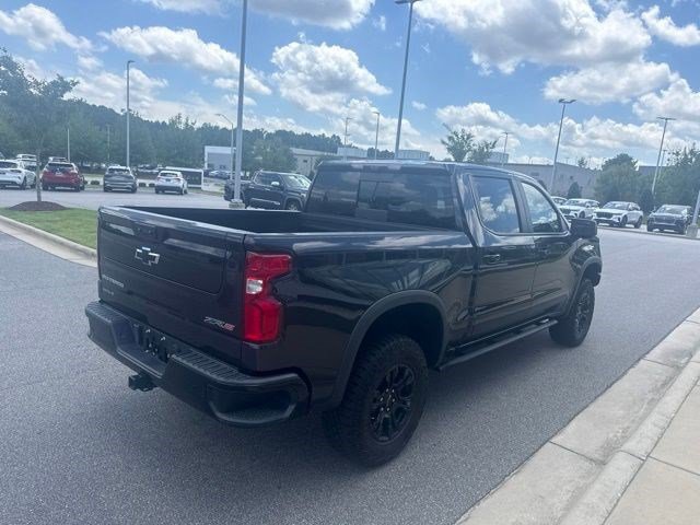 Used 2023 Chevrolet Silverado 1500 ZR2 w/ Technology Package AWD/4WD image 6