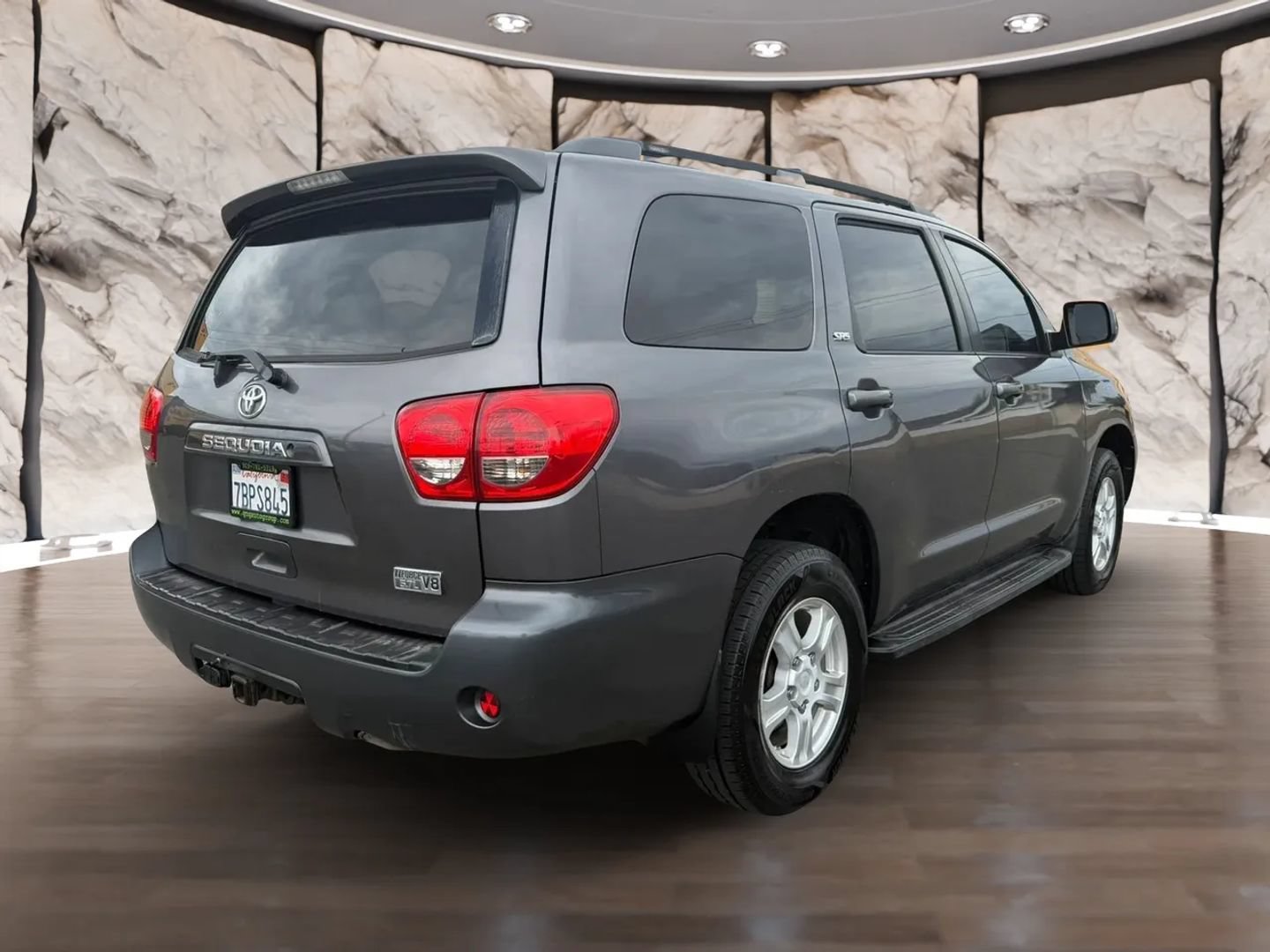 Used 2013 Toyota Sequoia SR5 RWD image 6