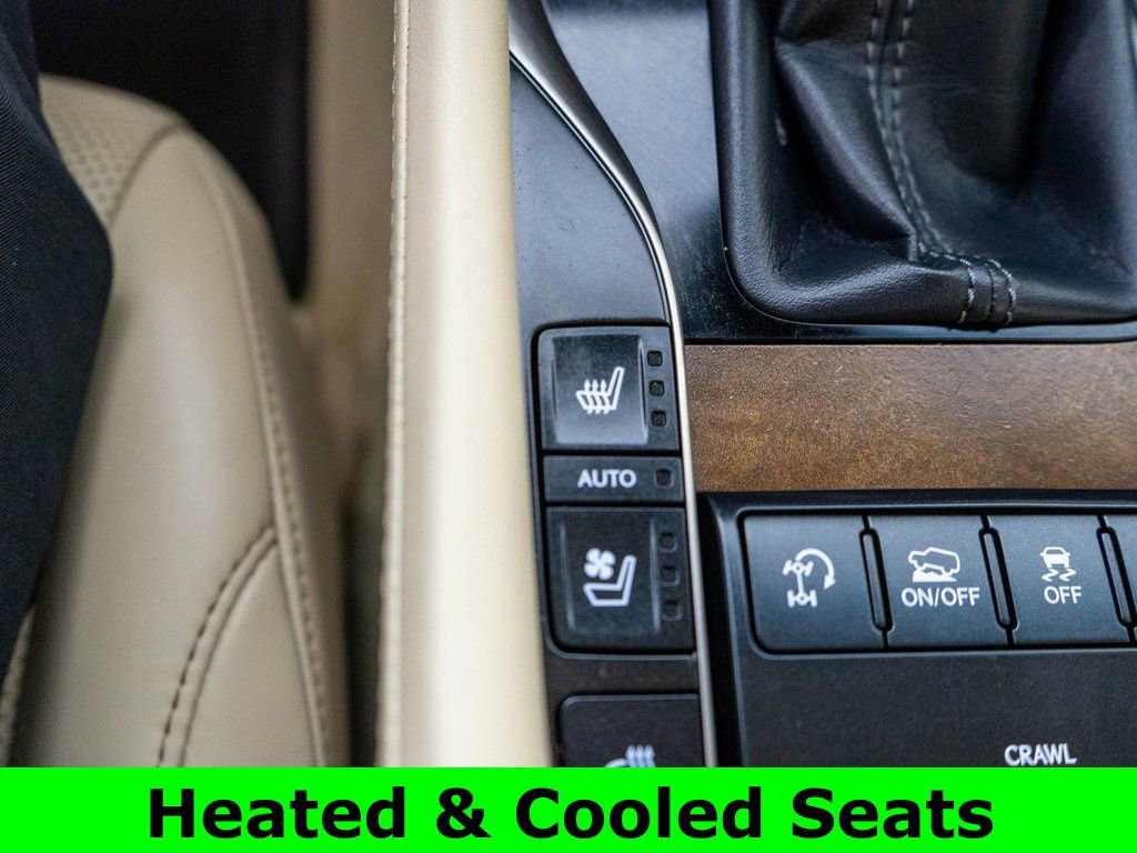 Used 2016 Lexus LX 570 4WD w/ Luxury Package image 23