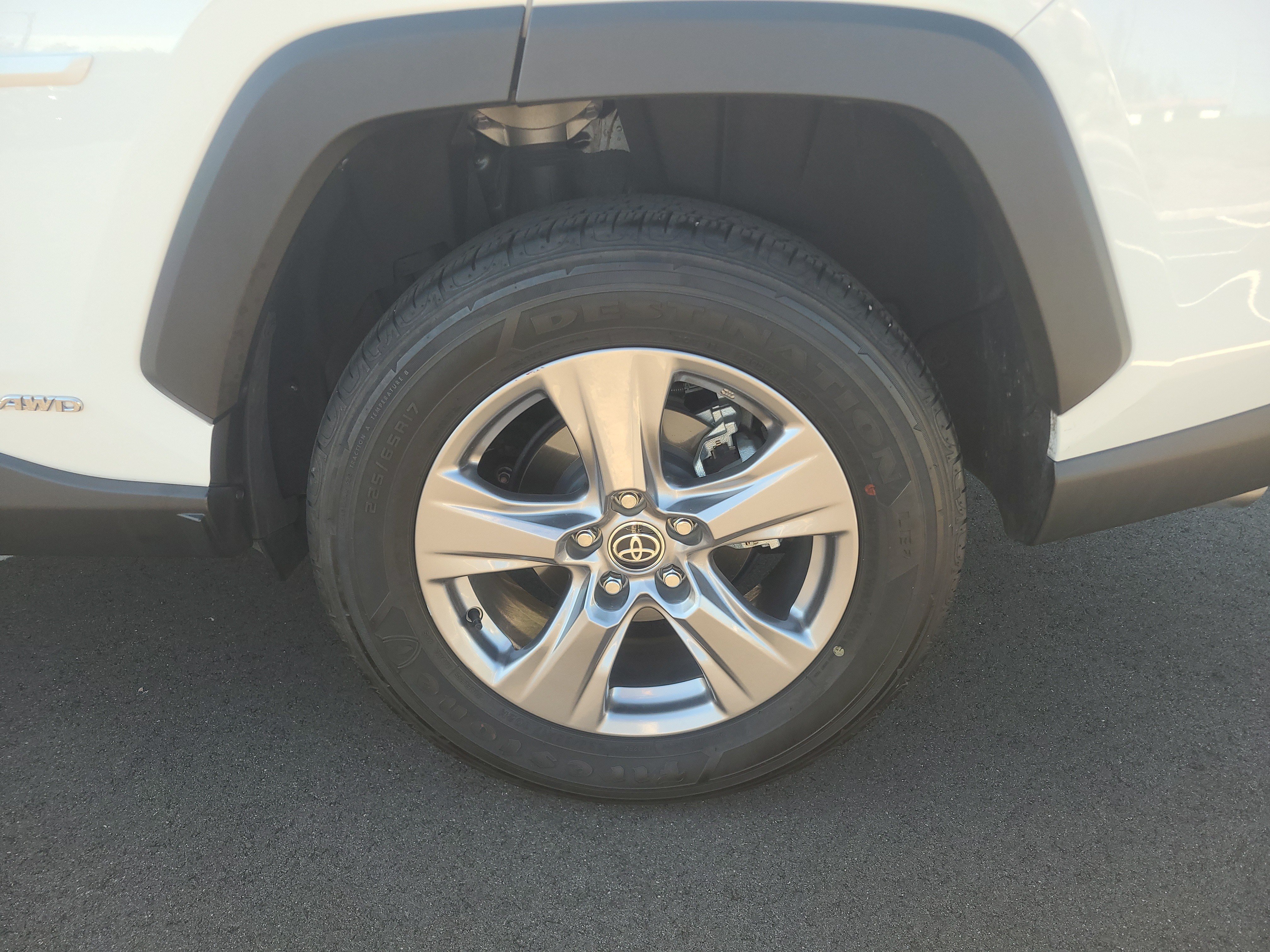Certified 2025 Toyota RAV4 XLE AWD/4WD image 10