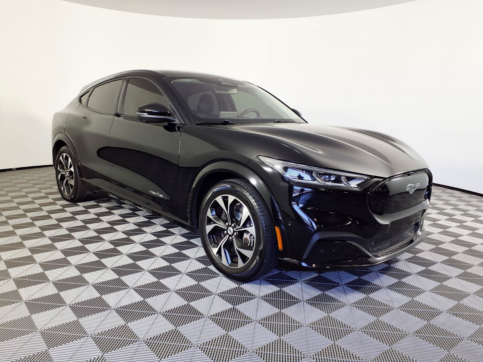 Used 2021 Ford Mustang Mach-E Premium AWD/4WD image 3