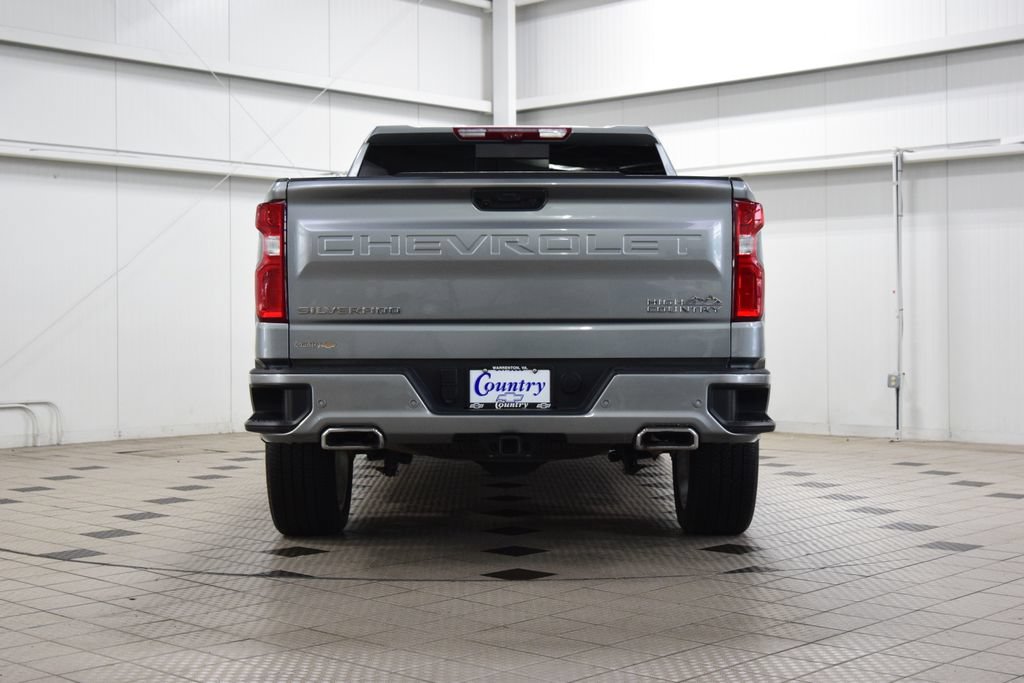 Used 2025 Chevrolet Silverado 1500 High Country AWD/4WD image 7