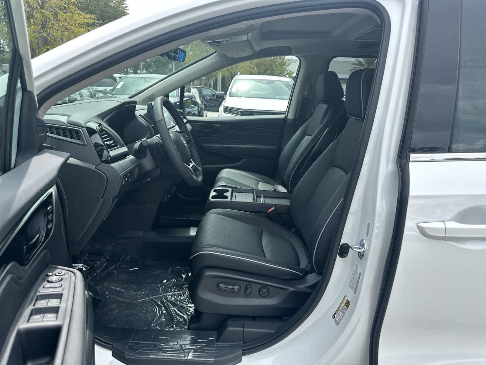 New 2027 Honda Odyssey Elite image 2