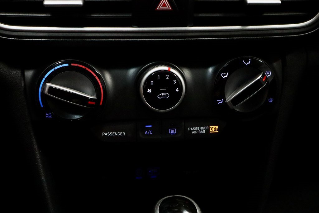 Used 2020 Hyundai Kona SEL w/ Cargo Package image 30