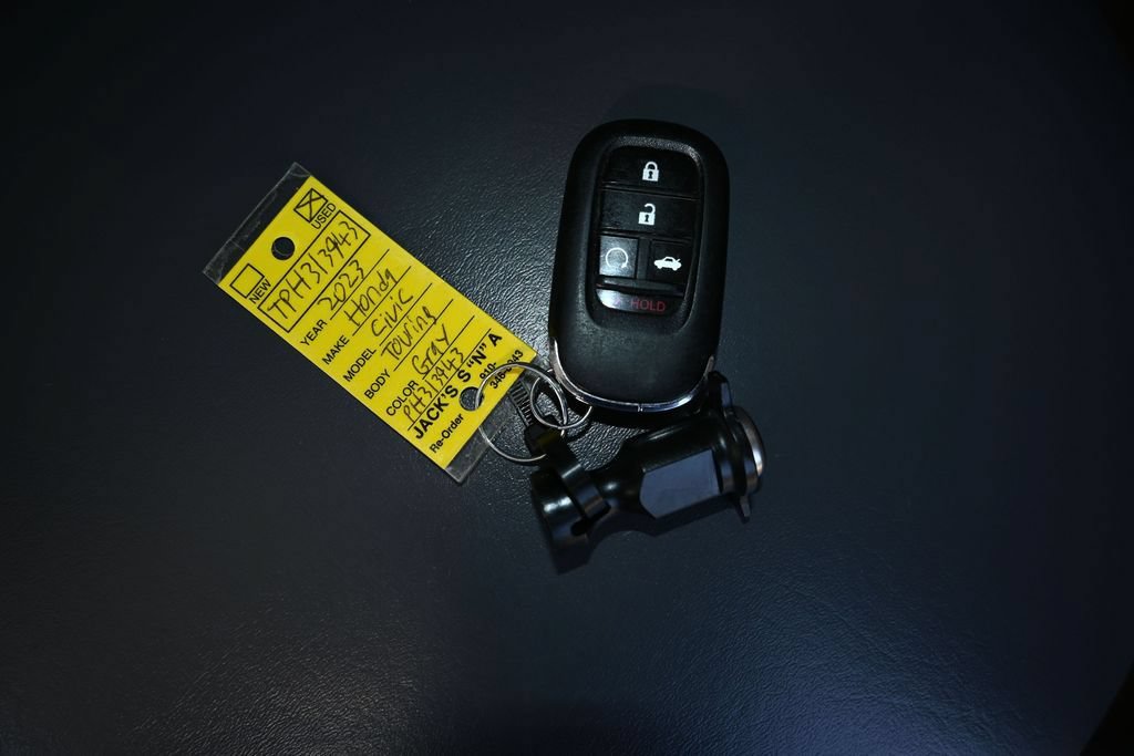 Used 2023 Honda Civic Touring image 29