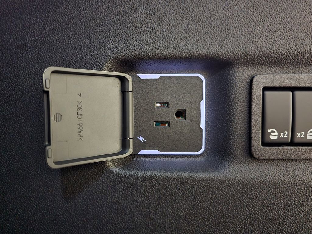 New 2026 Chevrolet Suburban LT w/ Comfort Package image 29