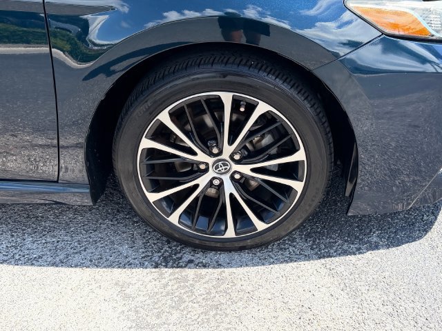 Used 2019 Toyota Camry SE FWD image 21