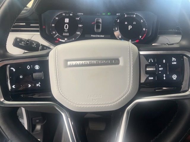 Used 2025 Land Rover Range Rover Sport image 11