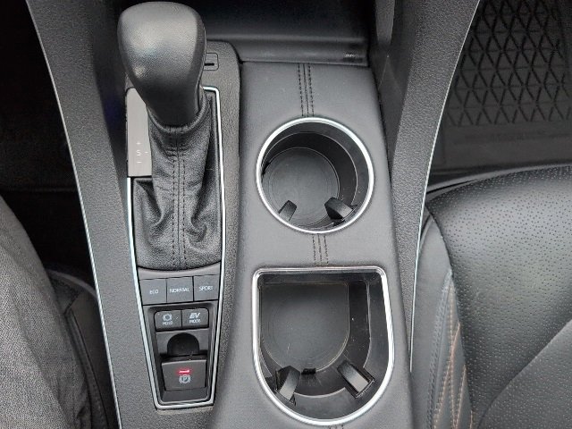 Used 2022 Toyota Avalon Limited image 20