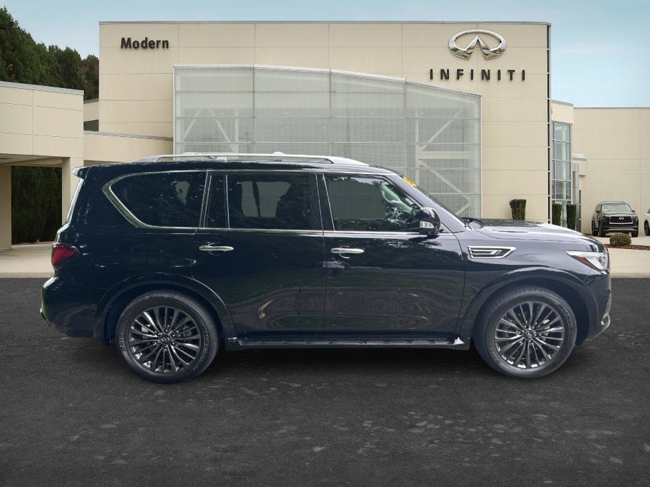 Certified 2023 INFINITI QX80 Premium Select w/ Cargo Package AWD/4WD image 4