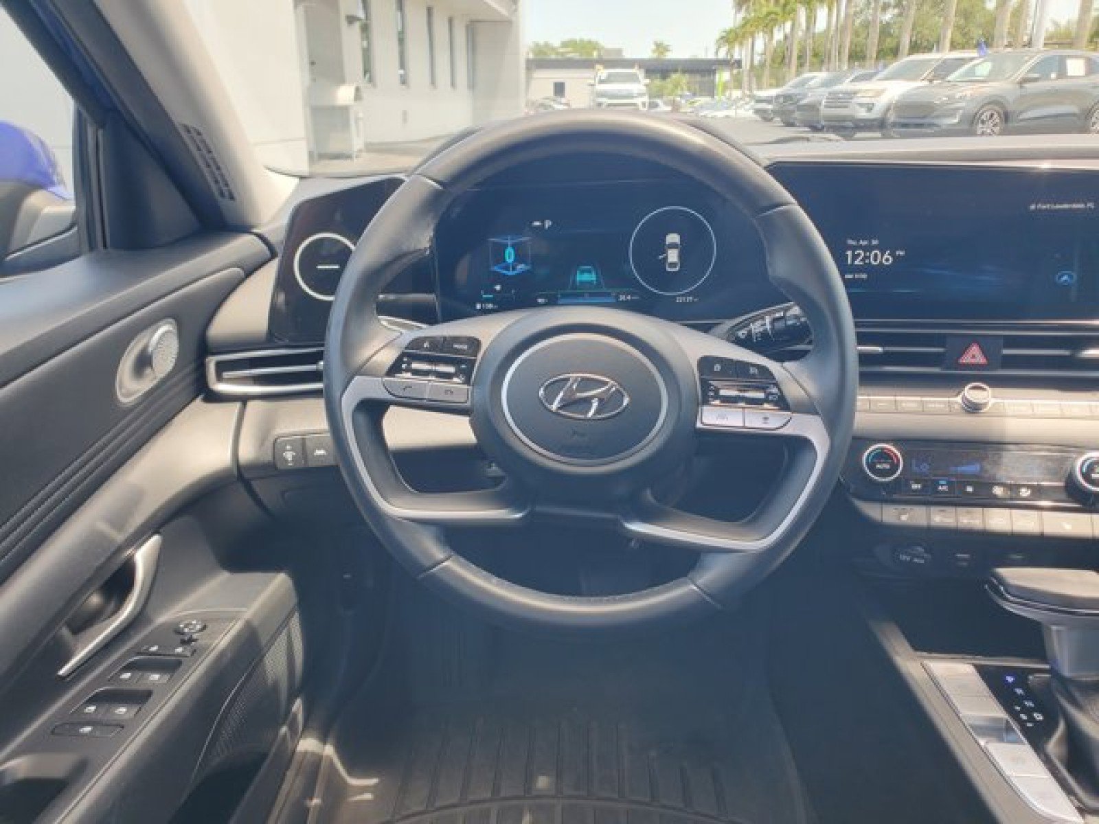 Used 2023 Hyundai Elantra SEL w/ Convenience Package FWD image 15