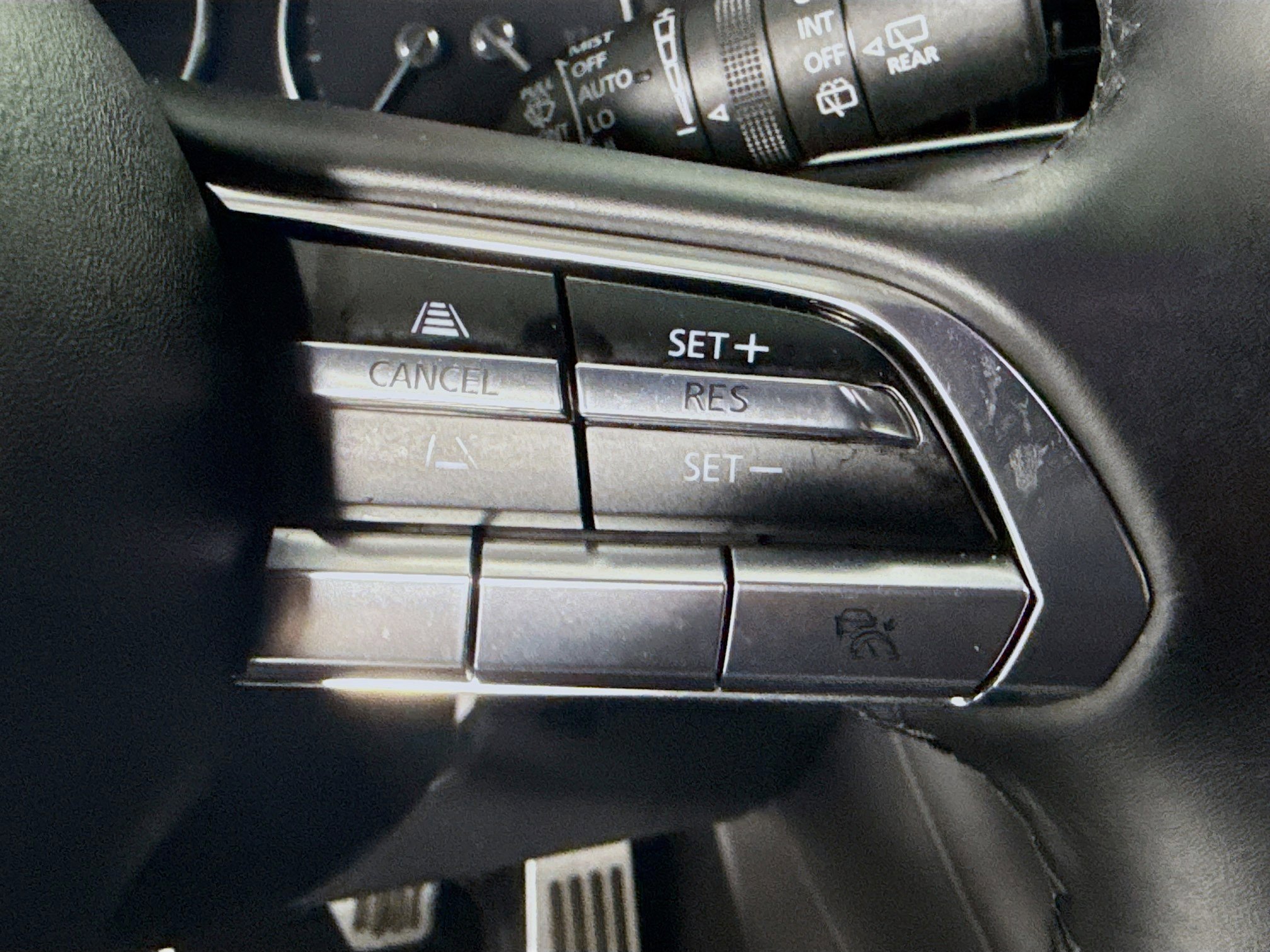 Used 2020 MAZDA MAZDA3 Hatchback w/ Premium Package image 15