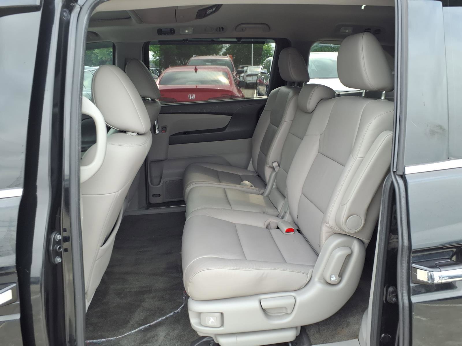 Used 2014 Honda Odyssey Touring Elite image 19