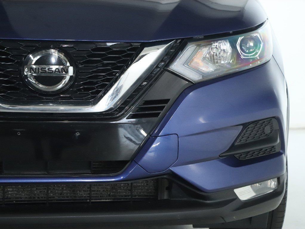 Certified 2022 Nissan Rogue Sport SV image 9
