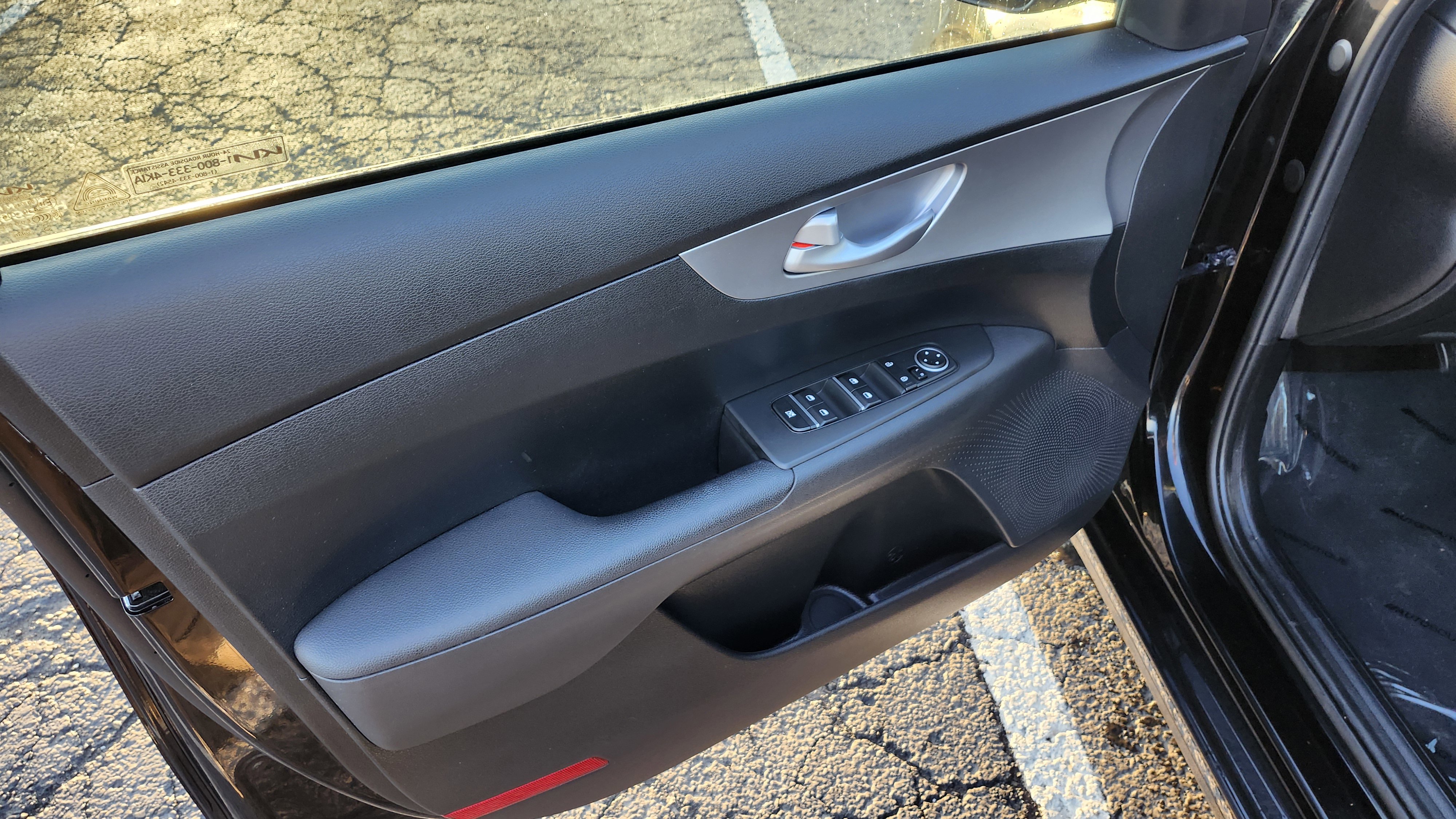 Used 2023 Kia Forte LXS image 21