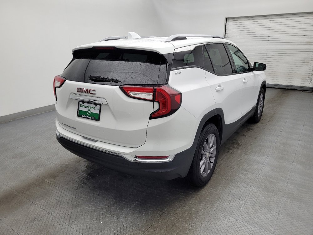 Used 2024 GMC Terrain SLT image 9