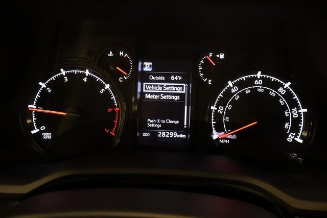 Certified 2023 Toyota 4Runner SR5 Premium w/ Moonroof Package AWD/4WD image 18