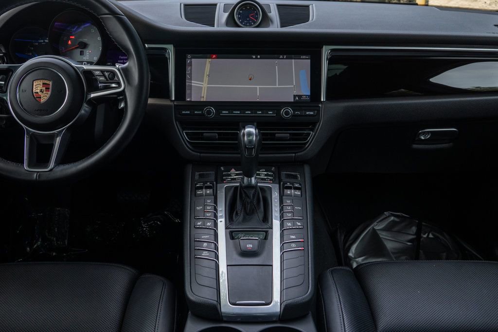 Used 2019 Porsche Macan S AWD/4WD image 18